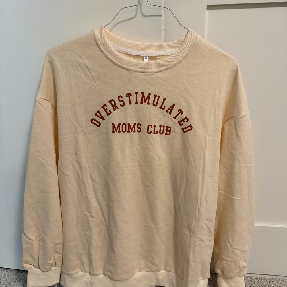 Cream "Overstimulated Moms Club" Graphic Pullover